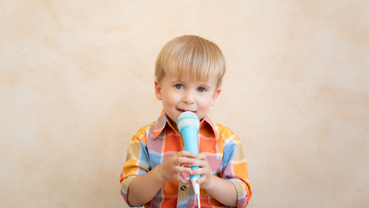 Child singing microphone