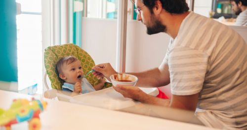 What does an infant’s gaze tell us about how hungry they feel?