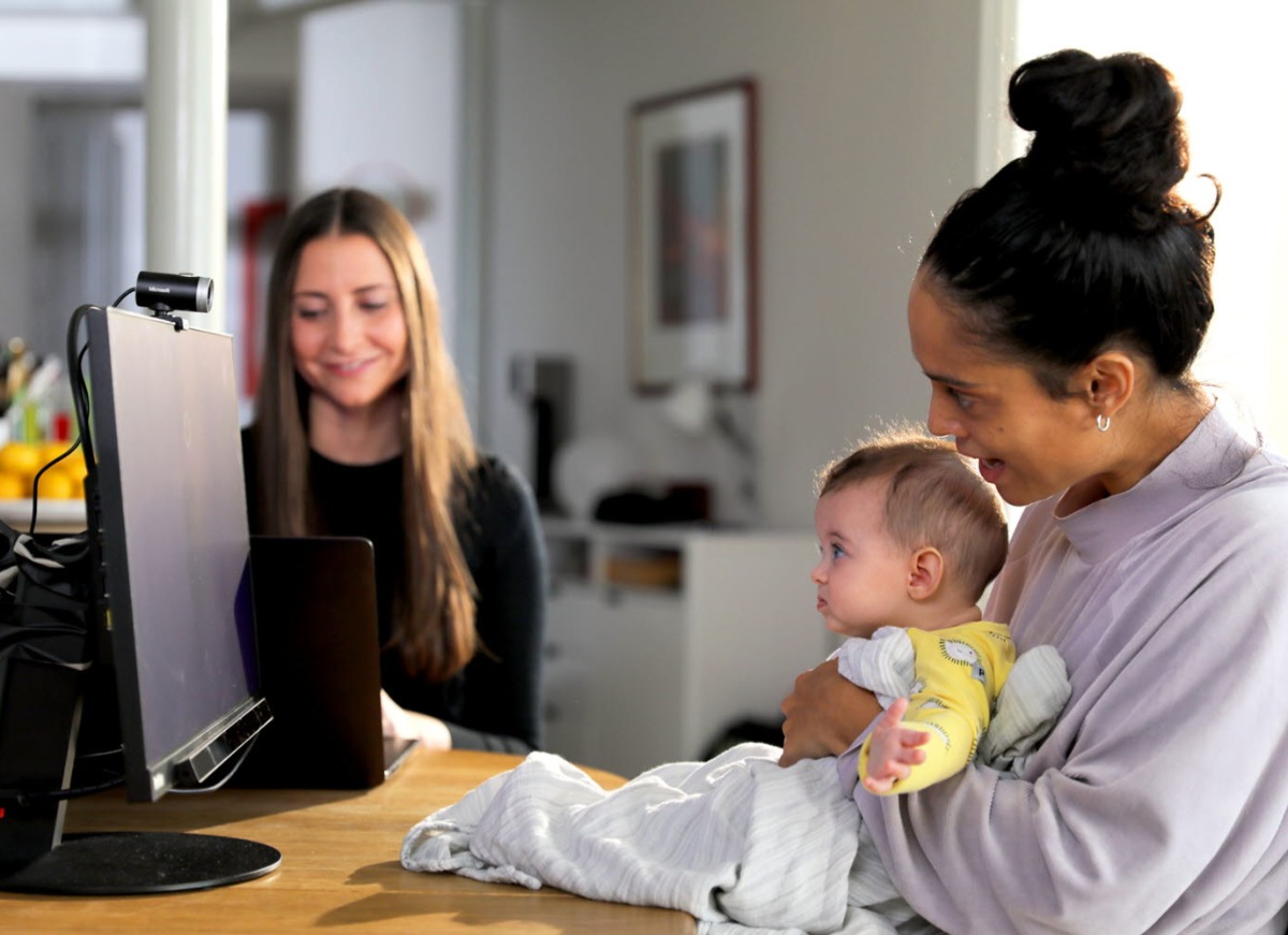 eye tracker baby looking at screen mother researcher